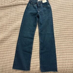 26L LONG Abercrombie High Rise 90s Relaxed denim / jeans BRAND NEW WITH TAGS